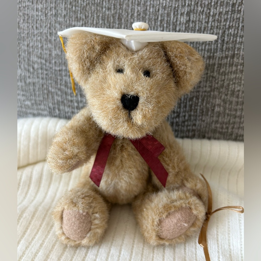 Retired Boyds Bears 8" Miss Graduate Graduation Plush Bear #903033